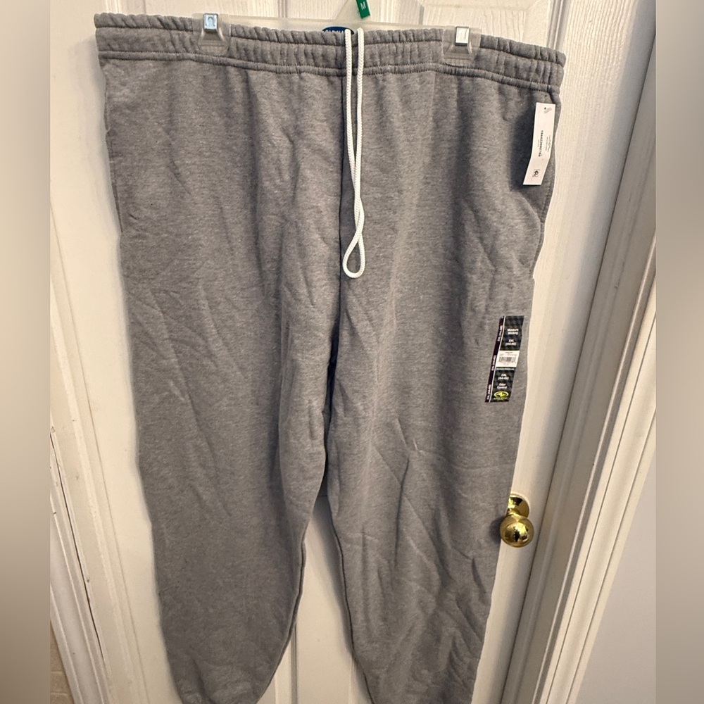 Men’s sweatpants. NWT.